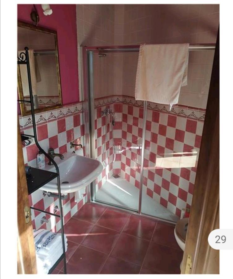 הוילה Arboleya La Casina Roja - Santolaya De Cabranes מראה חיצוני תמונה