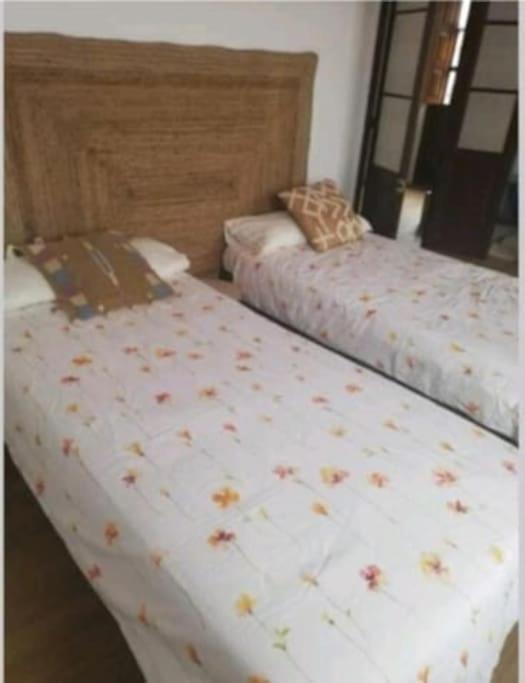 הוילה Arboleya La Casina Roja - Santolaya De Cabranes מראה חיצוני תמונה