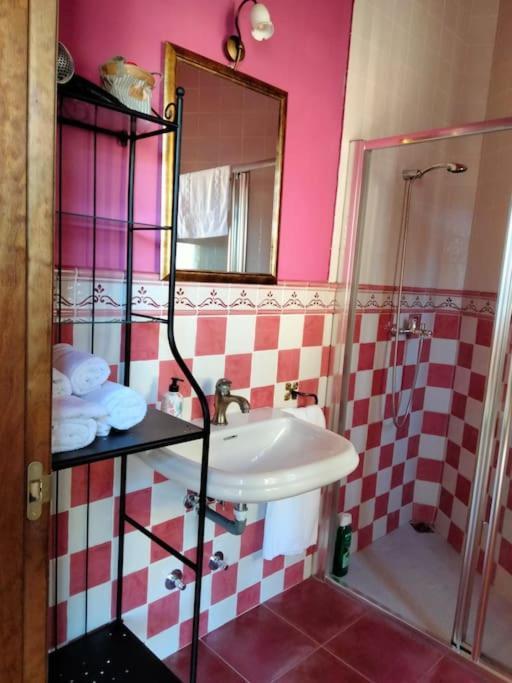 הוילה Arboleya La Casina Roja - Santolaya De Cabranes מראה חיצוני תמונה